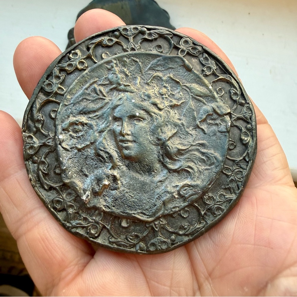 2 beautiful belt buckles